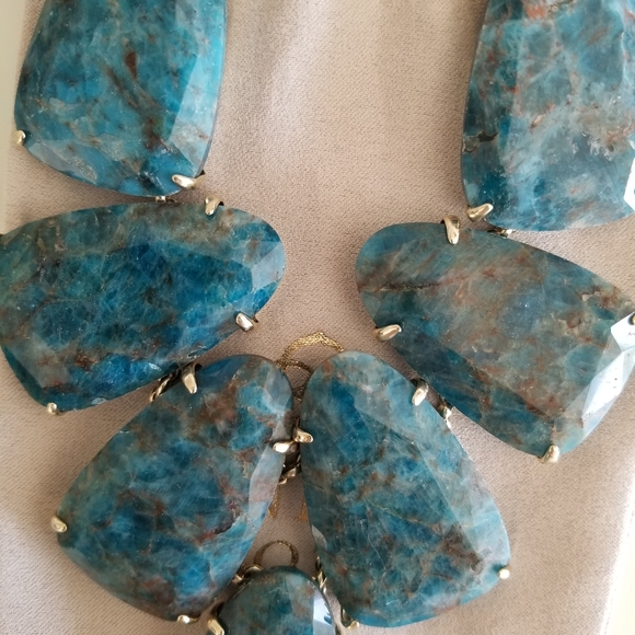 Kendra Scott Harlow Statement Necklace - Picture 4 of 5